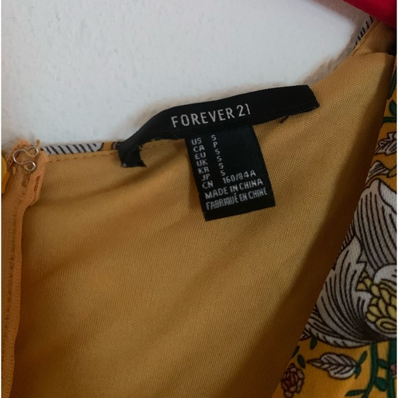 Forever 21 Floral Romper - Picture 4 of 6